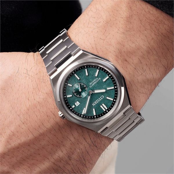 Citizen Zenshin Super Titanium Small Seconds NJ0180-80X Kol Saati