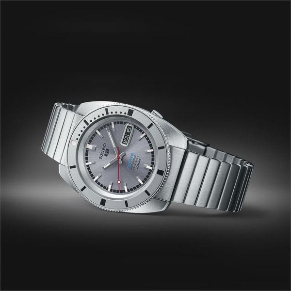 SEIKO 5 SPORTS SRPL03K